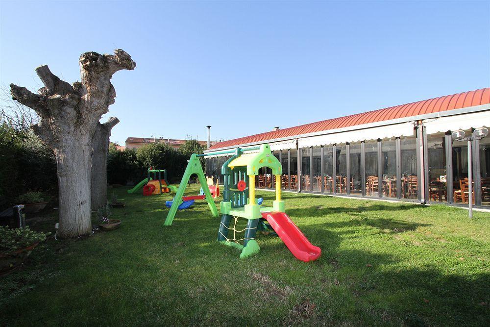 La Vecchia Fattoria Hotel Loreto Luaran gambar