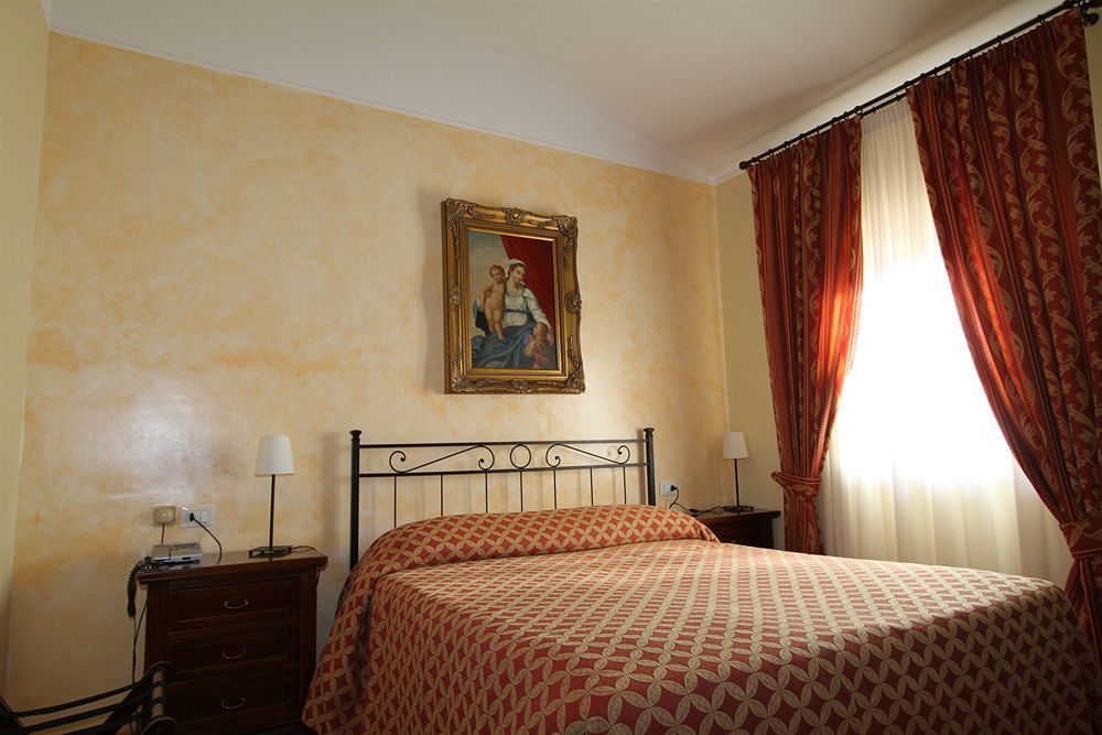 La Vecchia Fattoria Hotel Loreto Luaran gambar