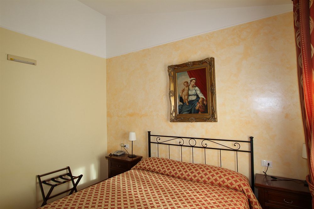 La Vecchia Fattoria Hotel Loreto Luaran gambar