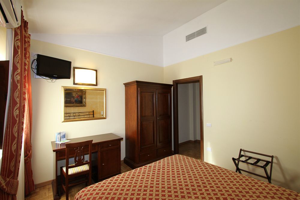 La Vecchia Fattoria Hotel Loreto Luaran gambar