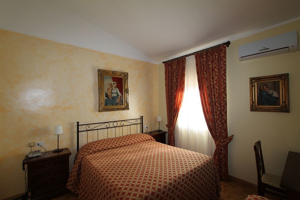 La Vecchia Fattoria Hotel Loreto Luaran gambar
